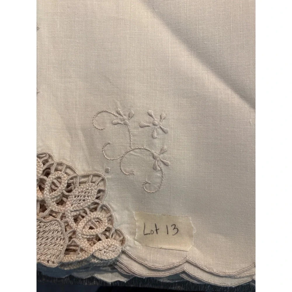 Vintage Linen & Crochet Lace Napkins 16x16